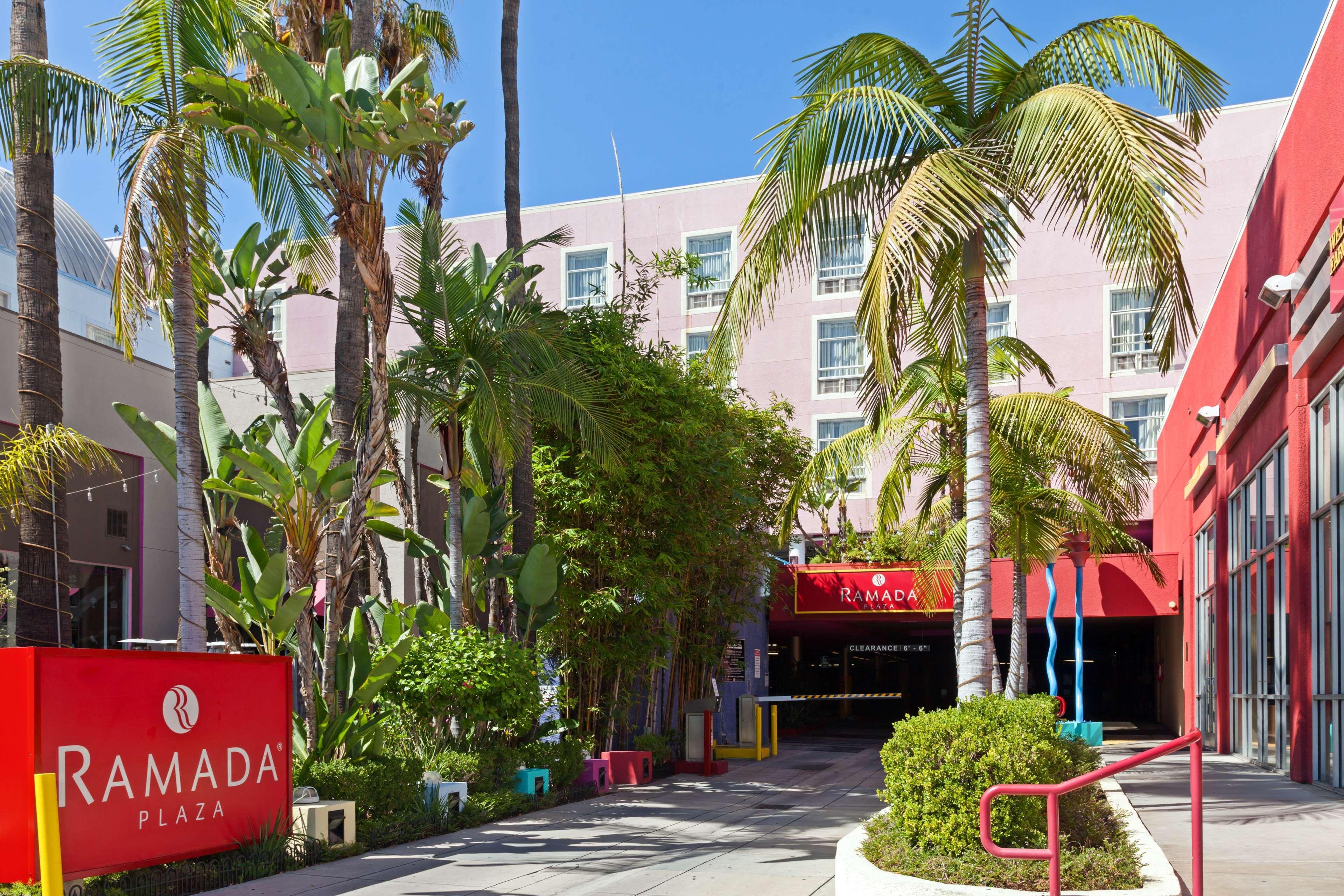 RAMADA PLAZA BY WYNDHAM WEST HOLLYWOOD HOTEL & SUITES ЛОС-АНДЖЕЛЕС, CA 3*  (США) - от 15485 RUB | NOCHI