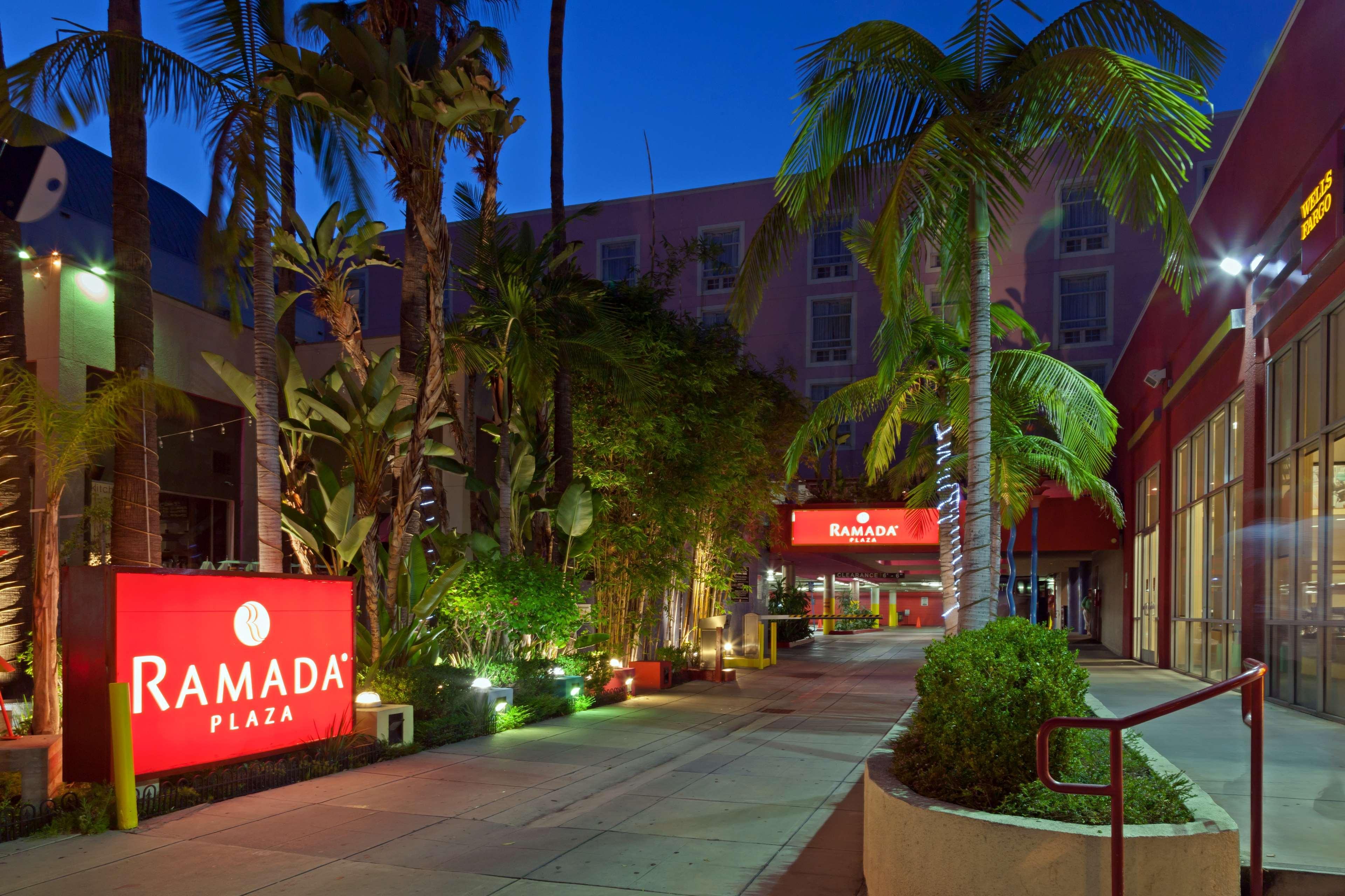 RAMADA PLAZA BY WYNDHAM WEST HOLLYWOOD HOTEL & SUITES ЛОС-АНДЖЕЛЕС, CA 3*  (США) - от 15485 RUB | NOCHI